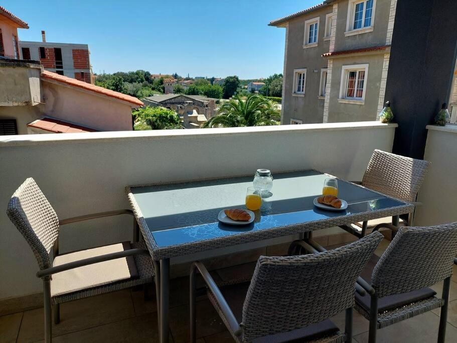 Valux Apartman 普拉 外观 照片